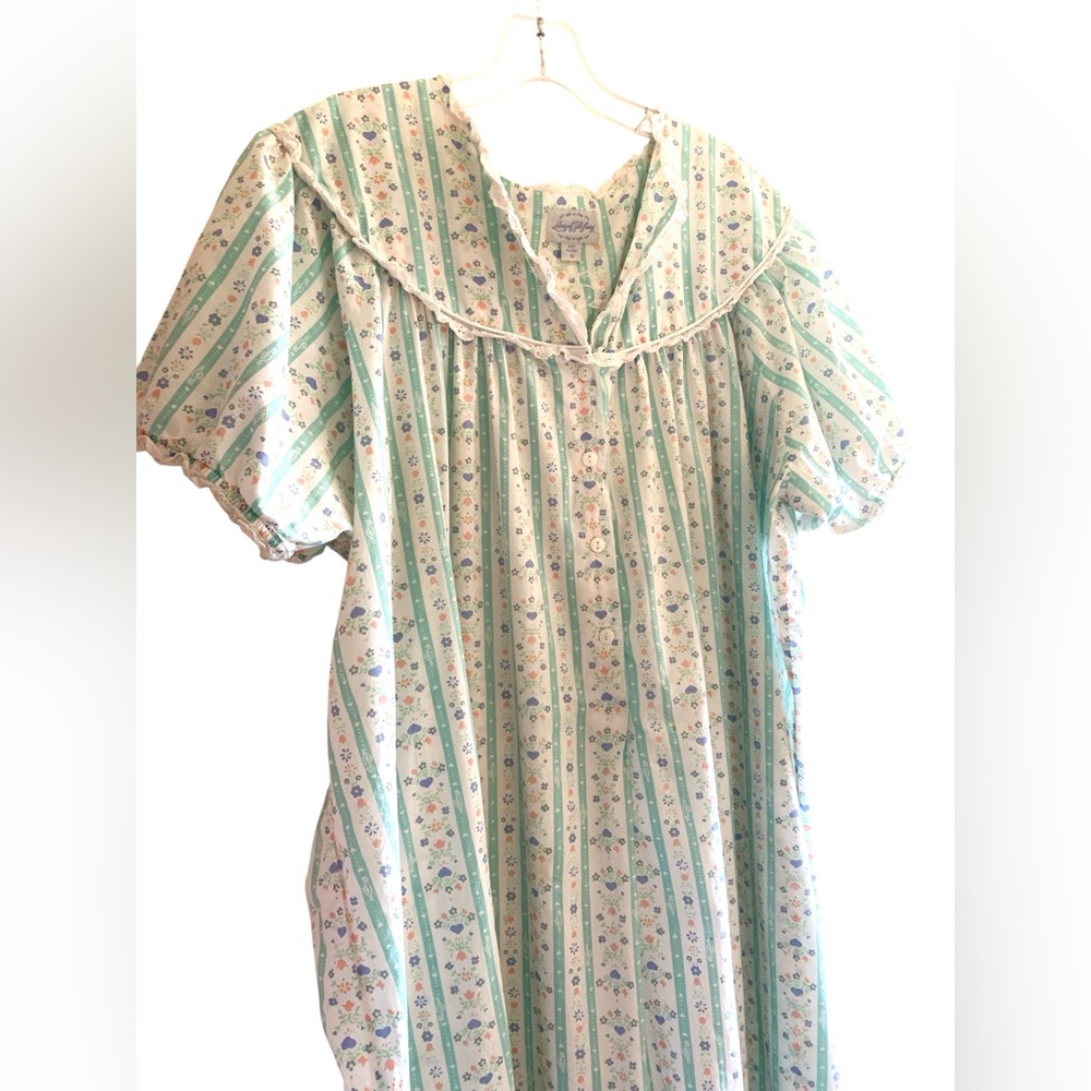 LANZ of SALZBURY 100% Cotton Woman’s Lawn Gown Nightgown Tyrollean Pattern 1X